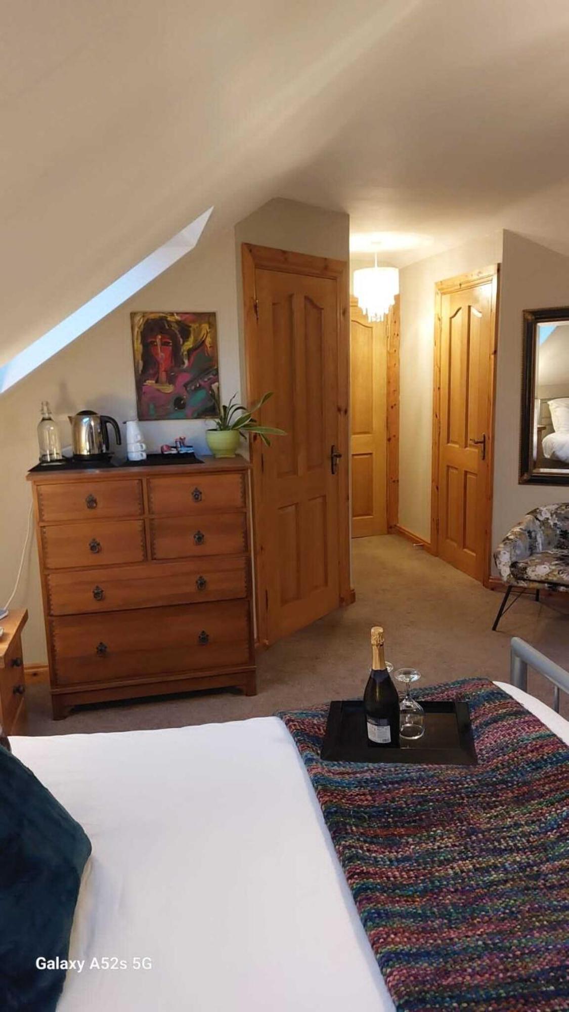 Dunhill Cottage B&B Хиллсборо Номер фото