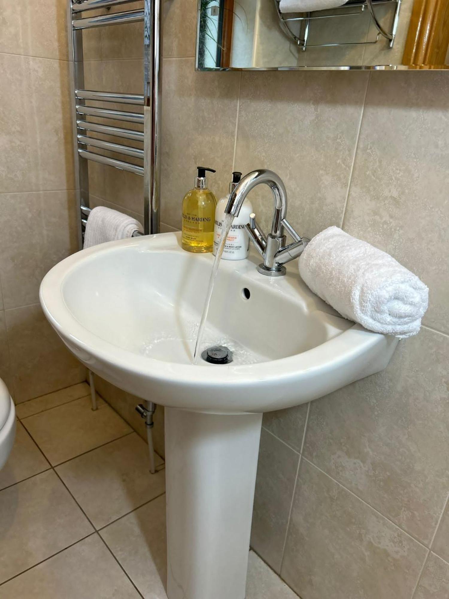 Dunhill Cottage B&B Хиллсборо Номер фото